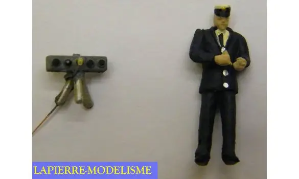 Rad. éclairé 2 avec policier