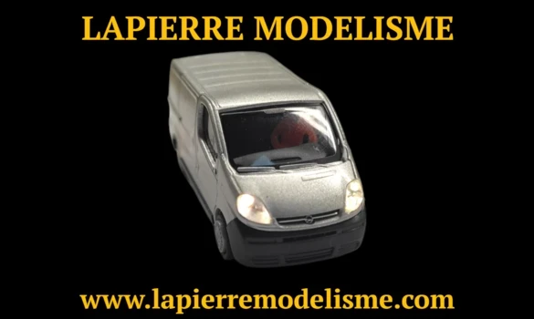 Opel Vivaro tôlé gris éclairé