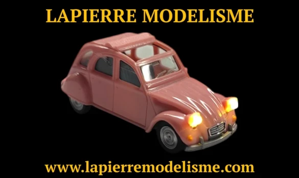 2CV rose éclairé